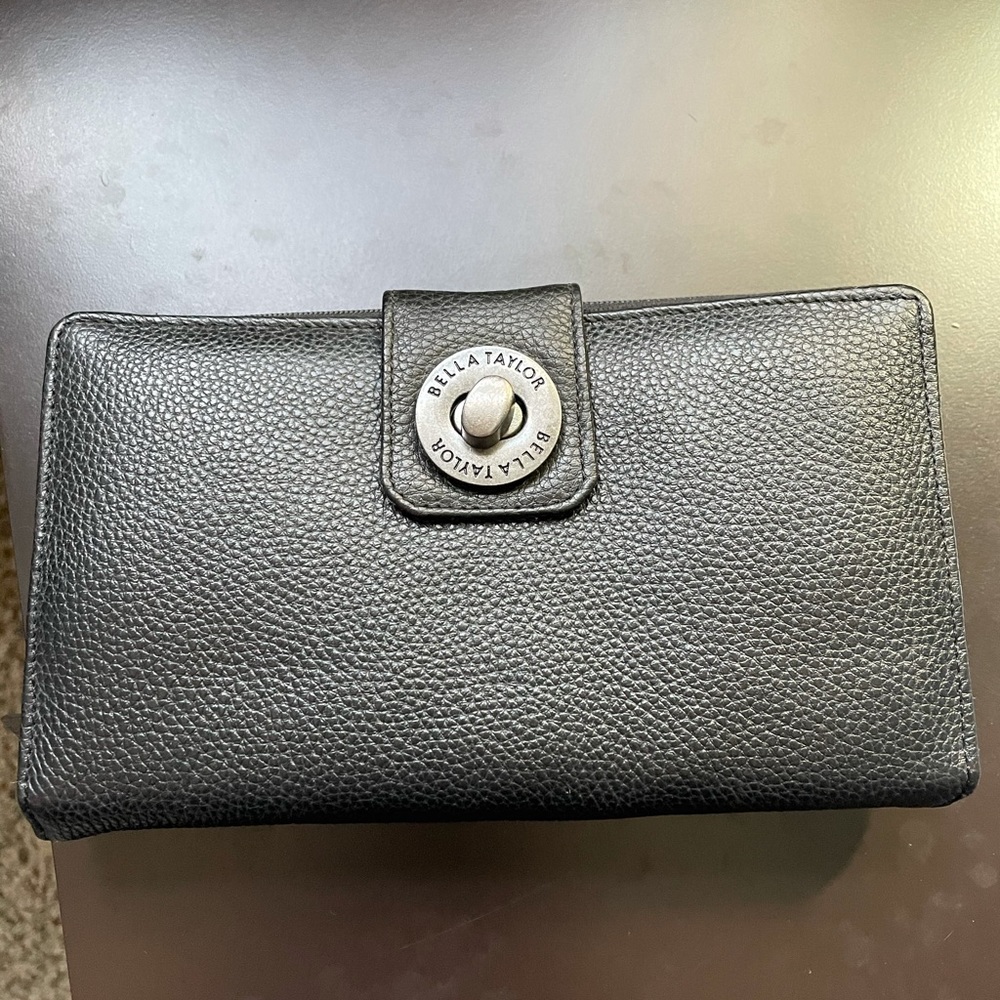Brand New Bella Taylor Cash Envelope Wallet!